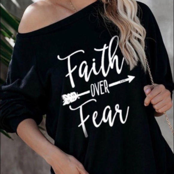 Faith Over Fear Pullover Black - Picture 2 of 4